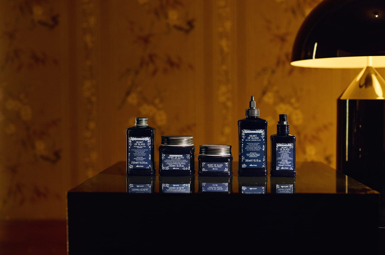 「ハートオブグラス」で整える、ハイトーンヘアの透明感