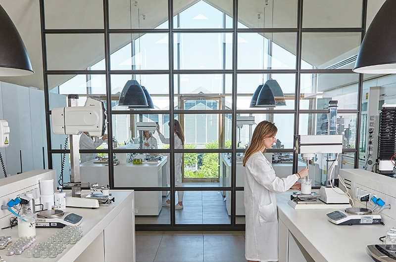 頭皮の美学へようこそ  頭皮スコープで紡ぐ、新しいヘアケアの物語